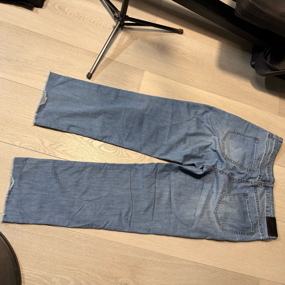Classic Blue Women's Jeans - Picture 7 of 7